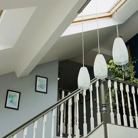 Nocleg ze śniadaniem Cartron House 3*