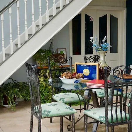 Bed & Breakfast Cartron House 3*
