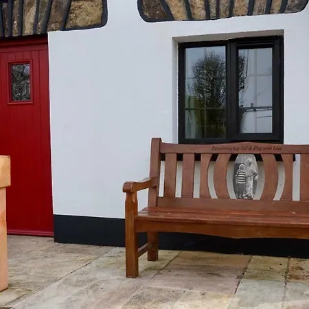 Cartron House Bed & Breakfast