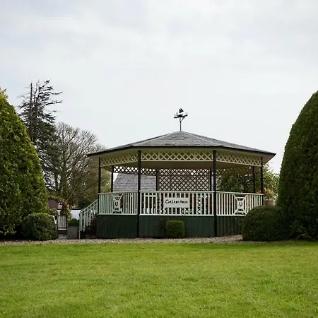 Cartron House Bed & Breakfast 3*