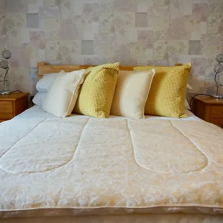 Bed & Breakfast Cartron House 3*