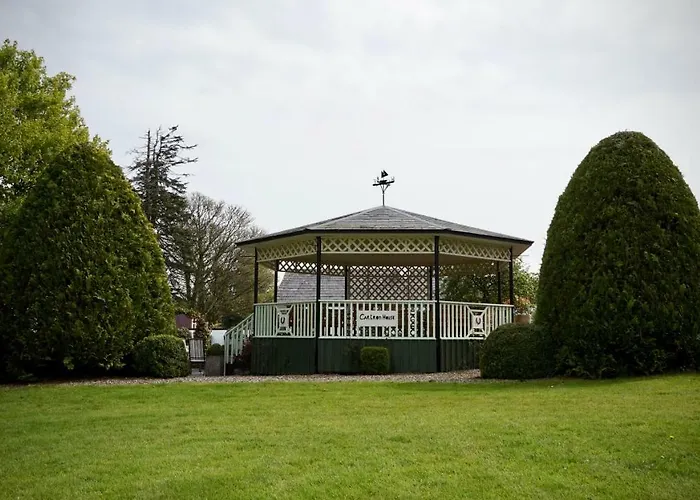 Cartron House Alojamento de Acomodação e Pequeno-almoço 3*